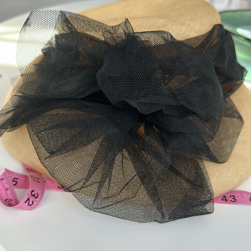 Georgia Hughes Vintage Straw Hat w/Tulle - Picture 8 of 8